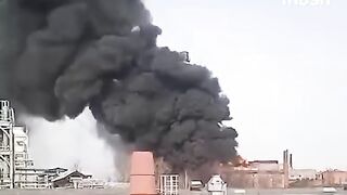 ГОЛЯМ ПОЖАР НА СТРАТЕГИЧЕСКИ РУСКИ ЗАВОД