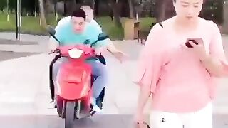INCREDIBLE SELF DEFENSE