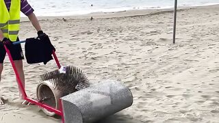 Eco-Hero Transforms Beach Trashes into Stylish Wheel