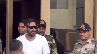 Ajay Devgn Spotted at Private Terminal of Airport #ajaydevgn #short #shorts #trending #viral #bollywood #viralshorts