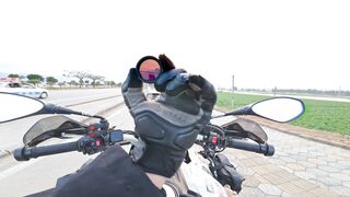 Lenz with camera