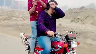 This group goes to the sea road through Jhang Road, Dijkot Road and fires from place to place