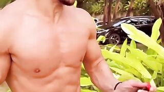 Tiger Shroff's best Revenge !!????????