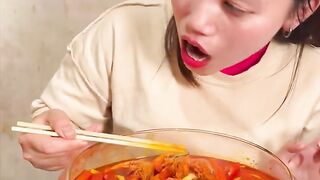 Ohio baby eats crab cake