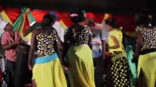 Dancers in public