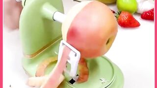 Descascar frutas na faca é coisa do passado! ????????