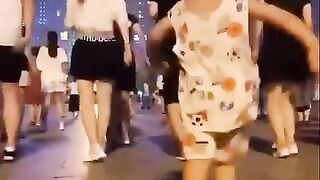 Excellent child dancing