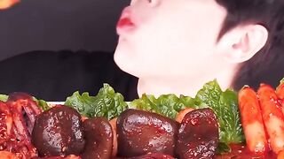 cr__@asmr_chihun______#asmr_#mukbang_#asmrmukbang_#eating_#eatingshow_#asmreating_#asmreatingsounds_#mouthsounds_#asmreating