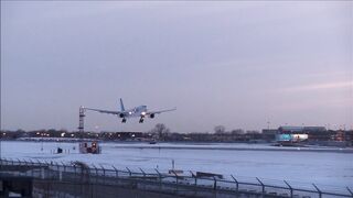 Airplane landing