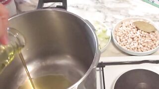 طيبي لوبيا او الفاصوليا البيضاء. أسهل واسرع طهي -Comment cuire des haricots blancs secs-