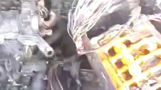 سيارة من نوع Clio - A Clio car was completely burned and the engine was still fine and working