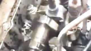 دورة التزييت في محرك السيارة.؟عملية سريان الزيت داخل المحرك - Huile à l'intérieur du moteur