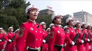 Female chinese soldiers: What a discipline...!!!