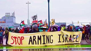 The Unheard Voices: us protesters chain themselves to US   warship heading to Gaza