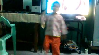 A child singing ????