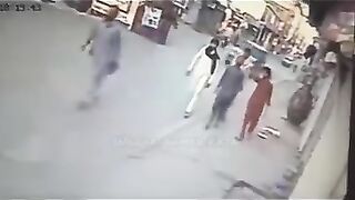 ڈڈیال میں گزشتہ روز حادثہ کی حقیقت پر مبنی CCTV ویڈیو ..