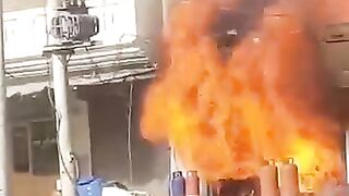Jardanwala 6 consecutive loud explosions due to cylinder burst while refilling illegal gas