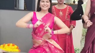 Chammak Challo _ Viral Pink Saree _ ShahRukh Khan _ Reels _ Chammak Challo Dance Cover Instagram