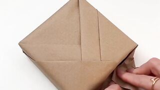 Simple and decent gift wrapping