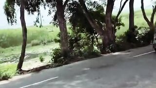 অনেক সুন্দর একটি গান ????