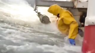 Grand bateau en danger