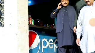 Apni zindgi bdhlo is texi driver ny kmal krdiya