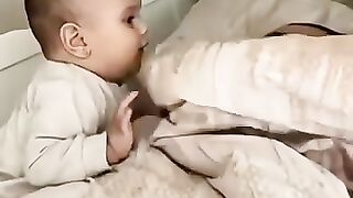 عندما يتحذث الرضيع ويقول بابا ماشاء الله