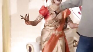 Wedding entry be like????????????Saree ???????? #weddingday #weddingdance #viralpost #happiestbride #mybigday❤.