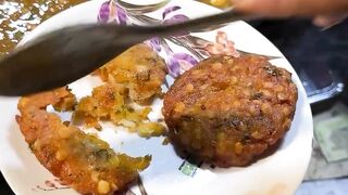 Chole Tikki with Khajoor ki chutney Drooling he na . Gupta ji chole tikki, Dwarka More, New Delhi