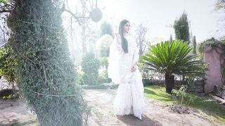 female pakistani dresses