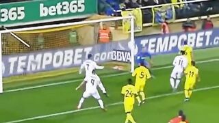Scorpion Kick Challenge ft. Ronaldo, Maguire & Zlatan