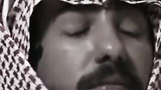 بكاء وندم