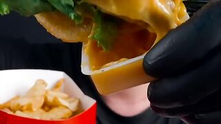 Yummy Cheese Burger With Spicy Sauce | Asmr Mukbang Eating Video