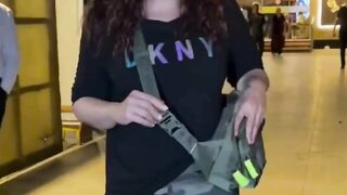 Raveena Tandon Spotted in Bandra #raveenatandon #short #youtubeshort #shorts #trending #viral #shortvideo