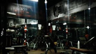 Dead lift gym