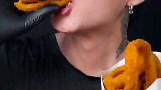 Fried Crispy Onion Rings | Asmr Mukbang eating