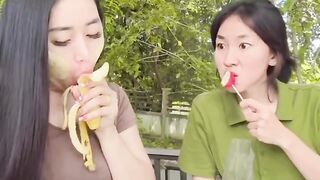 Wanita cantik makan pisang #videosexy