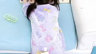 Amaizing trick play by little child
