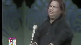 Pakistani quwali Aziz myan