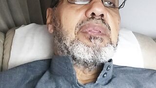 مَنْ صَلَّى اثْنَتَيْ عَشْرَةَ رَكْعَةً فِي يَوْمٍ وَلَيْلَةٍ