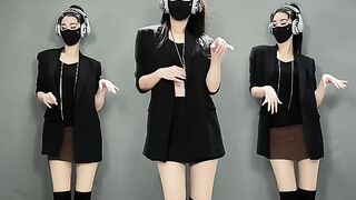Viral dance and song