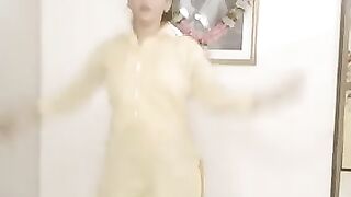 Meri Dhaie Hath Dhameli Song #youtube #short #trending #dance #viral_shorts #mrsmehta