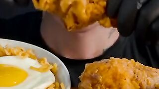 Eating Fried Chicken And Egg Noodles |Asmr Mukbang