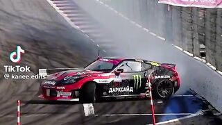 DRIFTING