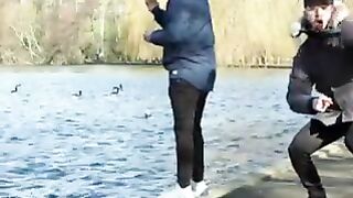 Interesting juggling technique :)