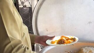 Famous biryani in SIALKOT Karachi baryani pakistan sailkot
