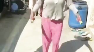 Jumping rope doodh hilaty hue