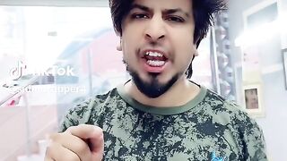 Eid kay kapday da day yr