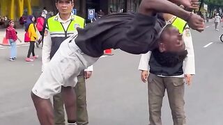 I_scared_police_officers????????_#fireballchallenge_#nyc_#america_#pitbull