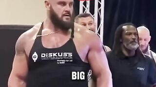 Giant Bodybuilder Made The Mistake of His Life!!!